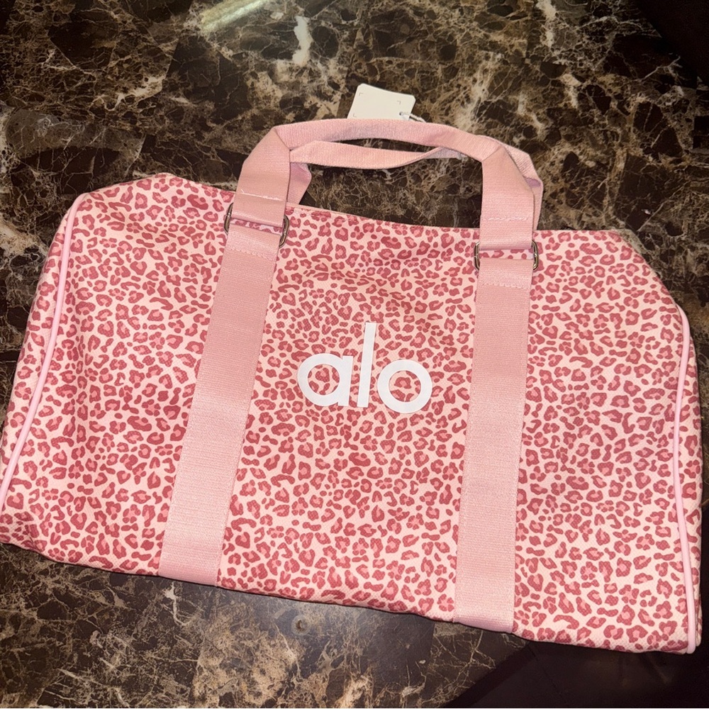 ALO Yoga Pink Leopard Print Travel Duffel Bag 🐆💕